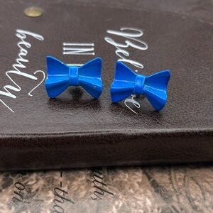 Vintage 1990s Cute Blue Bow Tie Stud Earrings Retro Style